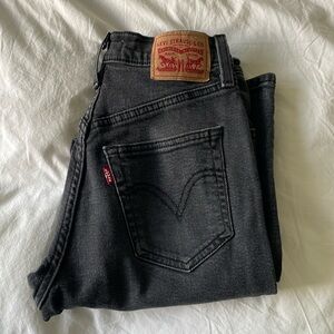 Levi’s Ribcage Straight Leg